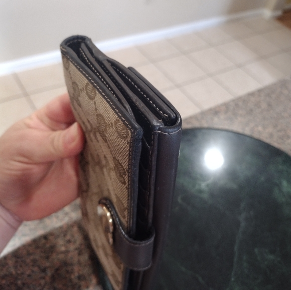 Gucci Monogram Heart Continental Long Wallet - Picture 17 of 17